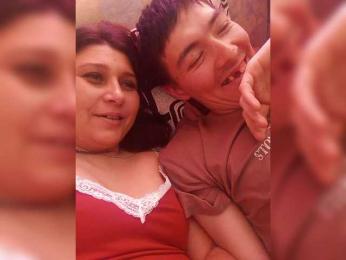 Mary-and-Max webcam model stream image