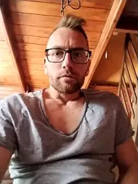 tomee83 webcam model stream image