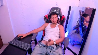 Oilmen22 webcam cam4 model stream image