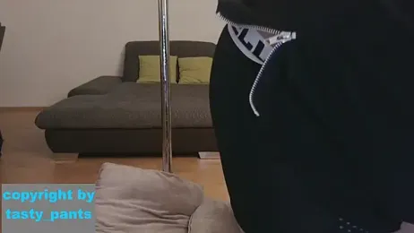Tasty_pants webcam model stream image