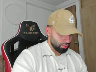 Magnus Wolf webcam model stream image