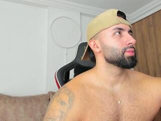 Magnus Wolf webcam model stream image