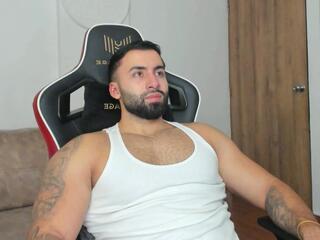 Magnus Wolf webcam model stream image