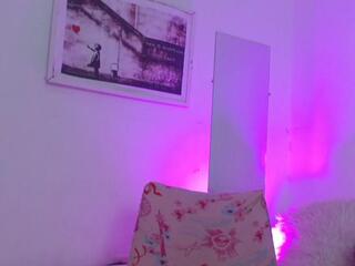 Harper Angel webcam model stream image