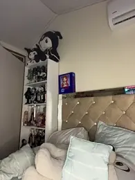 devlin_nurmi webcam model stream image