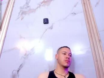 aron_and_molly webcam model stream image