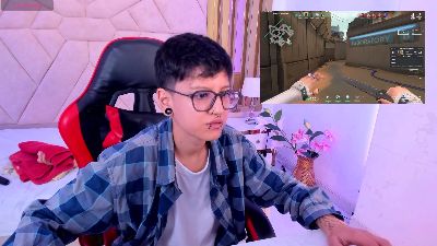 Charlie_Taylor_ webcam model stream image