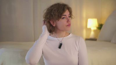 DannaYuen webcam model stream image