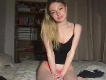 str4wb3rrycat webcam model stream image