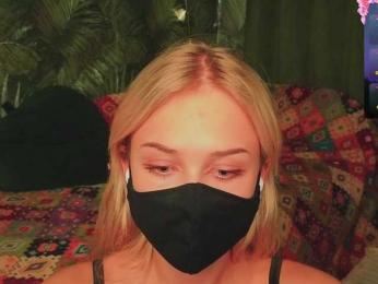 Meeeeow webcam model stream image