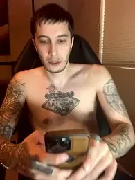 JuicyJoshy webcam model stream image