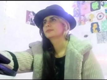 theplayful webcam model stream image