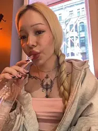 babydolll webcam model stream image