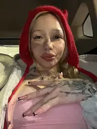 babydolll webcam model stream image