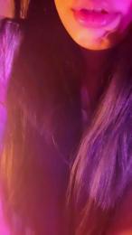 Aloneathome22 webcam model stream image