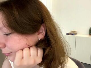 Kira Flourney webcam model stream image