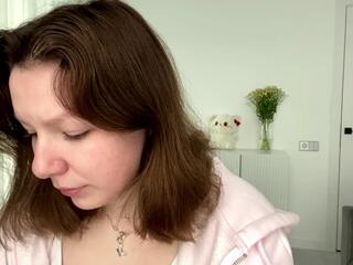 Kira Flourney webcam flirt4free model stream image