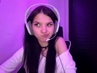 Debera Asfour webcam model stream image