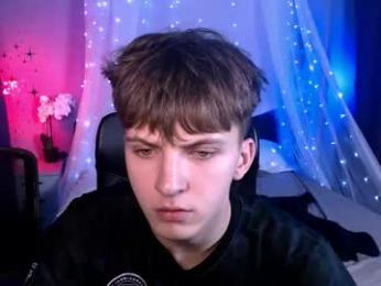 travis_wolf_ webcam model stream image