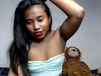 Pauliemarie webcam bongacams model stream image