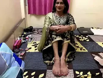 LuvLayla webcam model stream image