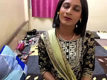 LuvLayla webcam model stream image