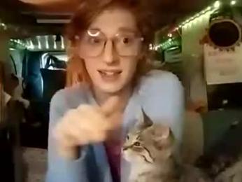 lesleygumgrass webcam model stream image