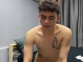 maxwoolf webcam model stream image