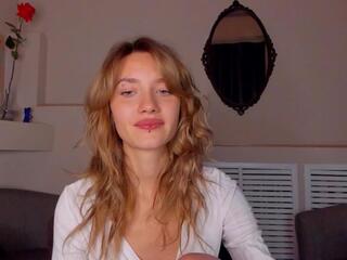 Kristy Wierls webcam model stream image