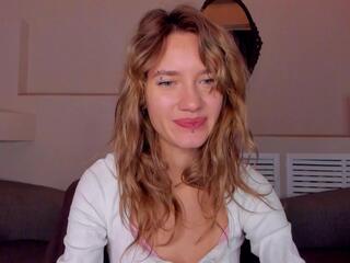 Kristy Wierls webcam model stream image