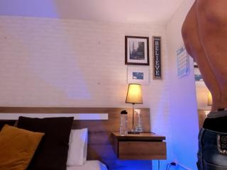 Nicko Angelato webcam model stream image