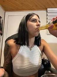 Hilary_pinkk webcam model stream image