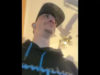 Polaroid_White webcam model stream image