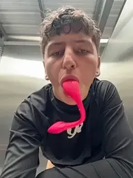 ARON_LUXX webcam stripchat model stream image