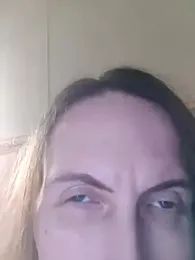 Evelina_cute webcam stripchat model stream image