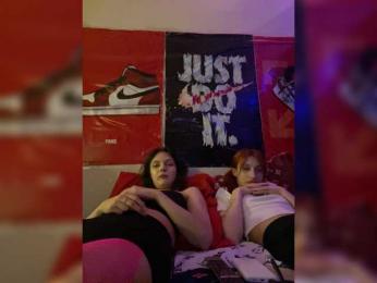 Velvet-Kittens webcam model stream image
