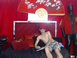 Sasuke Brons & Kevin Kelce webcam model stream image