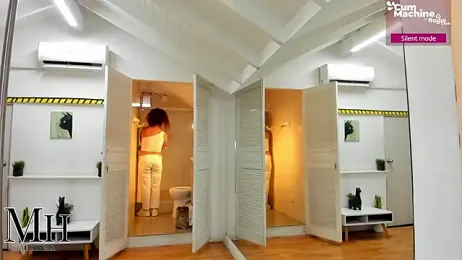 MizzHell webcam model stream image