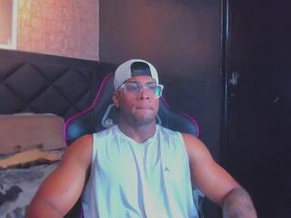 Dany Dryy webcam model stream image