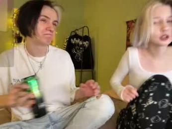 veryraretwins webcam chaturbate model stream image