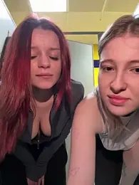 Cum_girlss webcam model stream image