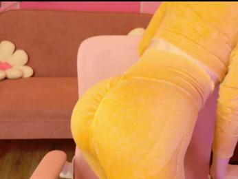 MonikaCarter webcam model stream image