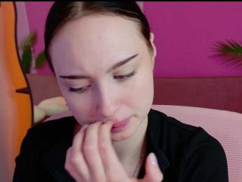 MonikaCarter webcam model stream image