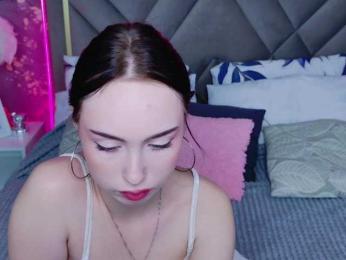 MonikaCarter webcam model stream image