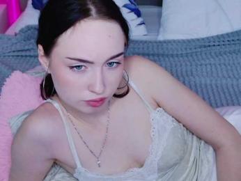 MonikaCarter webcam model stream image