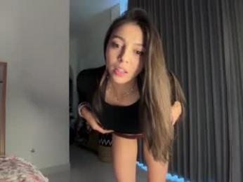 keirasworld webcam model stream image