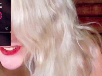 AlicesCuriosity webcam model stream image