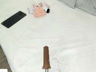 angie-roses webcam model stream image