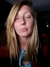 SheIsSomething webcam model stream image