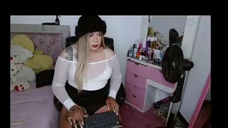 kim_hot69_ webcam model stream image